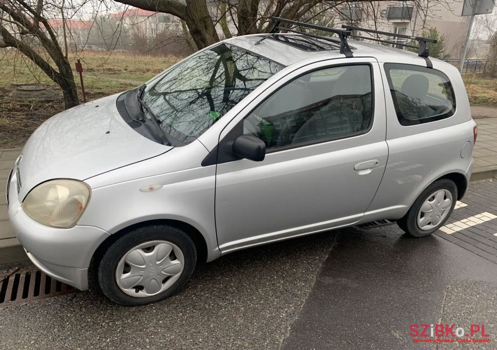 1999' Toyota Yaris 1.0 Luna photo #2
