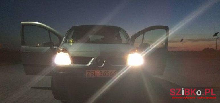 2006' Renault Modus photo #3