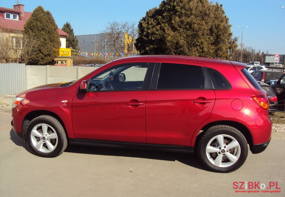 2013' Mitsubishi ASX photo #4