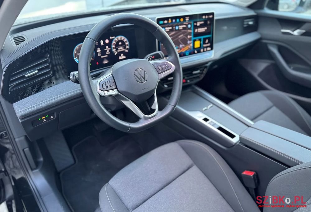 2024' Volkswagen Passat photo #6