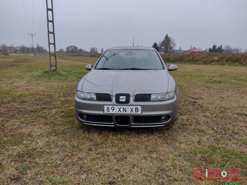 2003' SEAT Leon photo #2