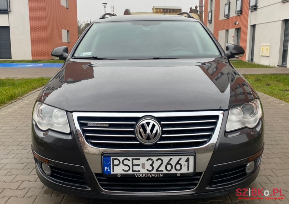 2008' Volkswagen Passat photo #2