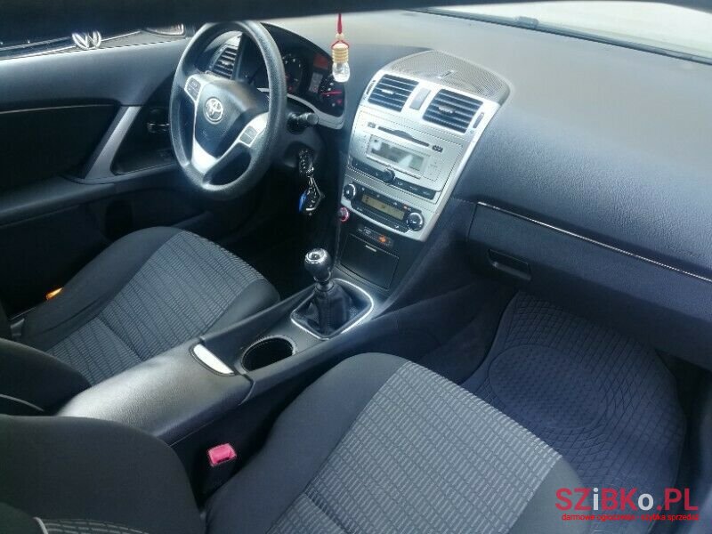 2012' Toyota Avensis photo #2