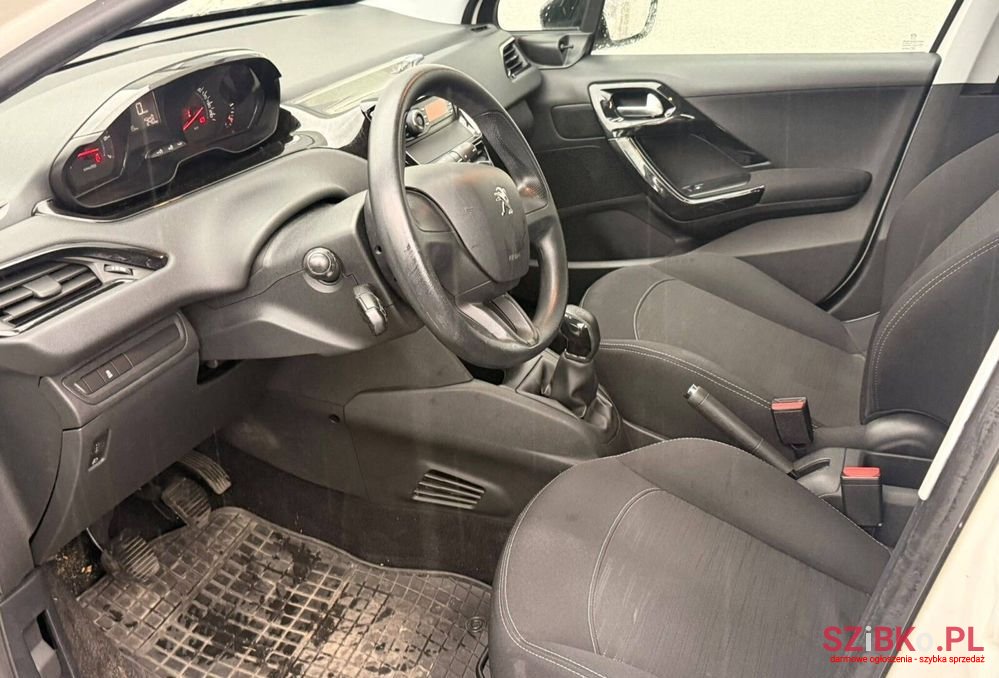 2014' Peugeot 208 photo #3