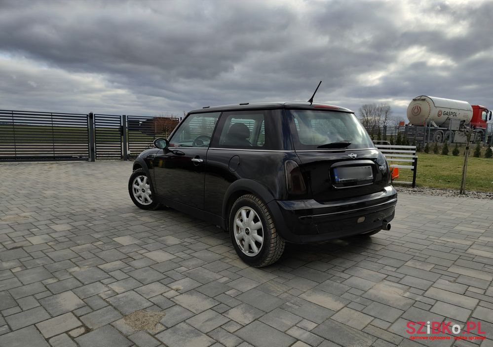 2002' MINI One Standard photo #5