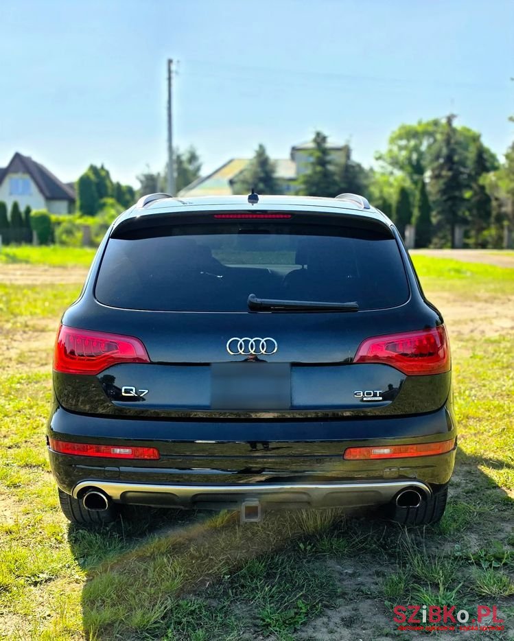 2015' Audi Q7 photo #6