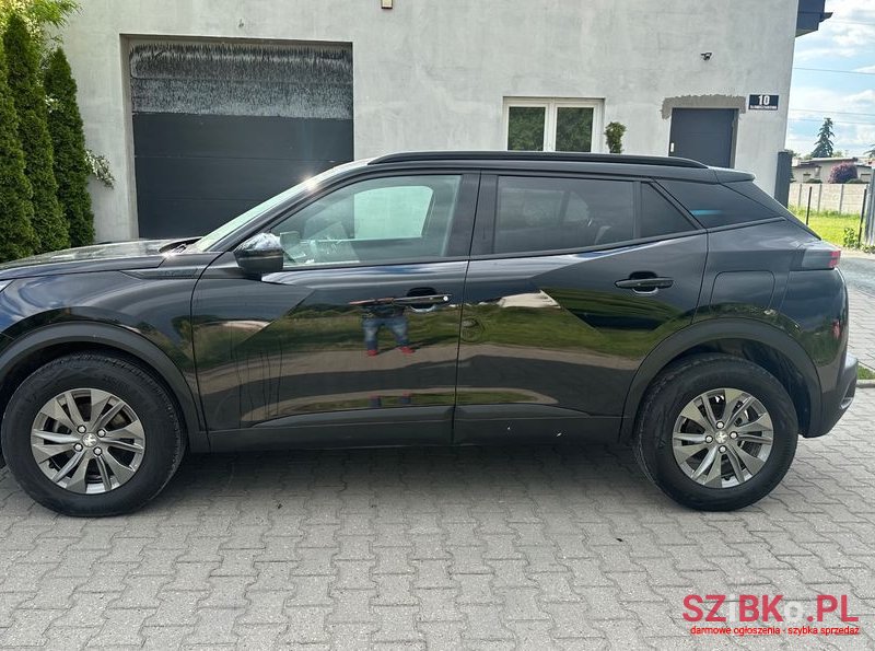 2023' Peugeot 2008 photo #3