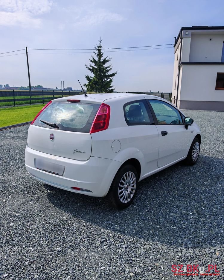 2009' Fiat Punto 1.2 8V photo #5