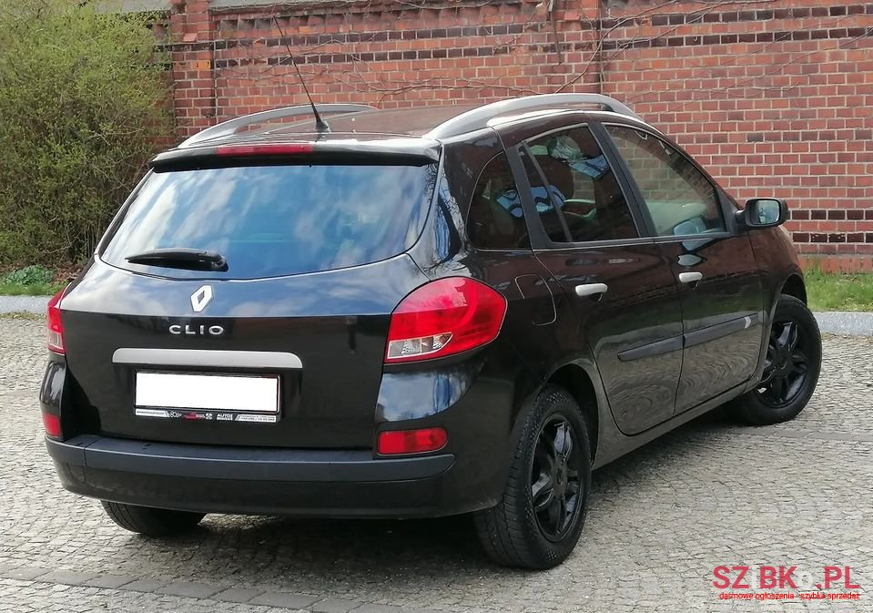 2008' Renault Clio photo #6