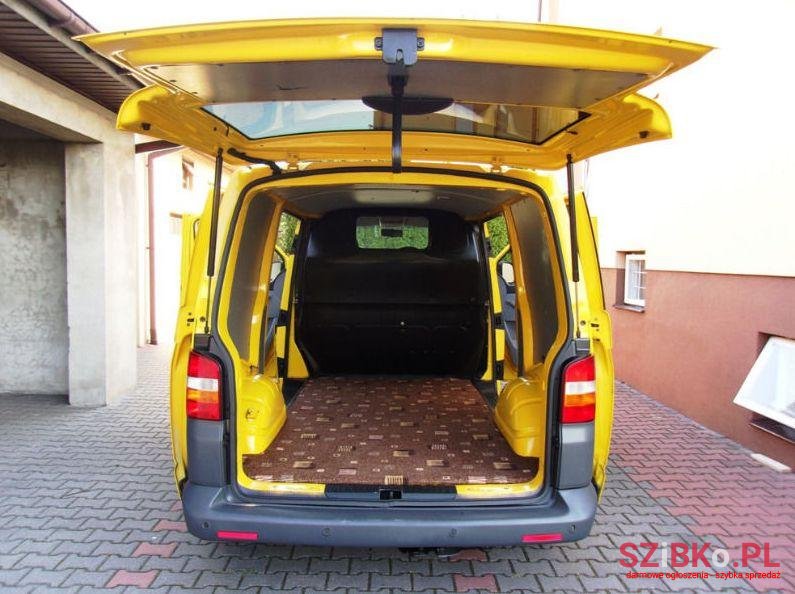 2005' Volkswagen T5 photo #3