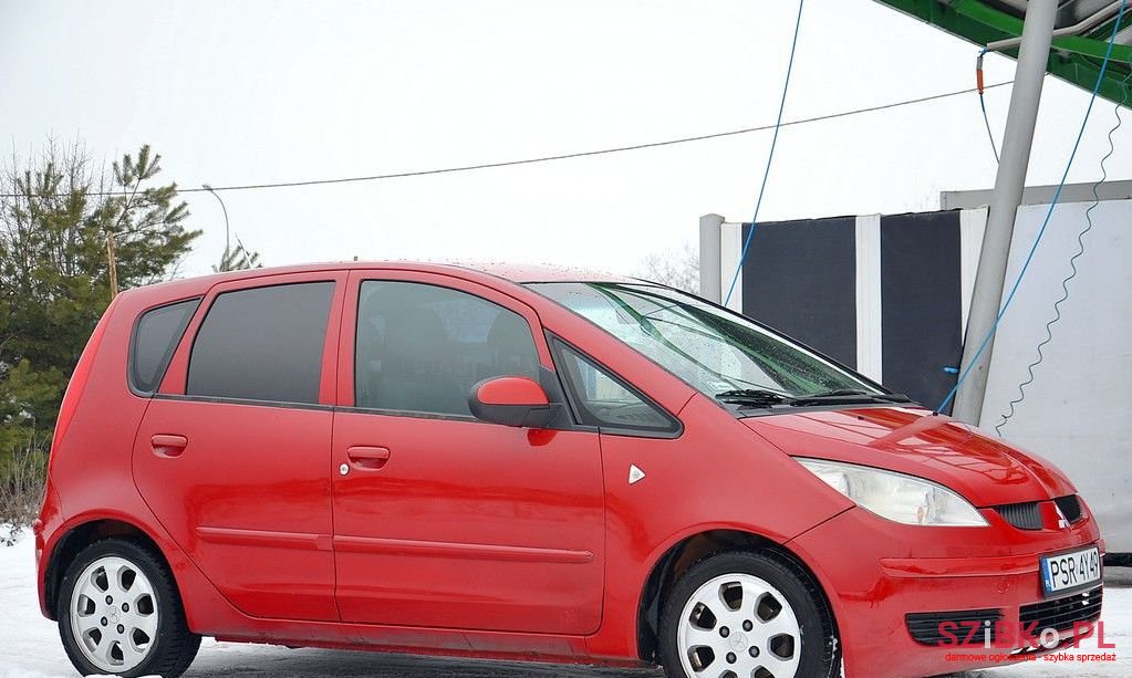 2006' Mitsubishi Colt photo #6