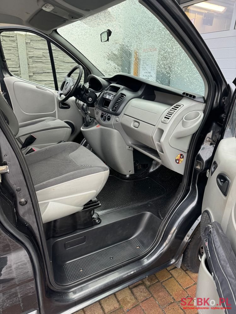 2013' Opel Vivaro photo #6