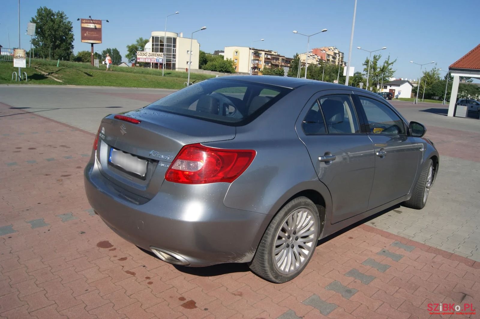 2012' Suzuki Kizashi photo #2