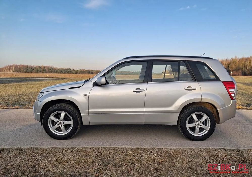 2009' Suzuki Grand Vitara 2.0 Comfort photo #5