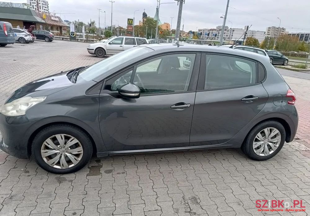 2013' Peugeot 208 1.4 Hdi Access photo #3