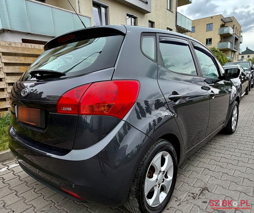2011' Kia Venga 1.6 L photo #4