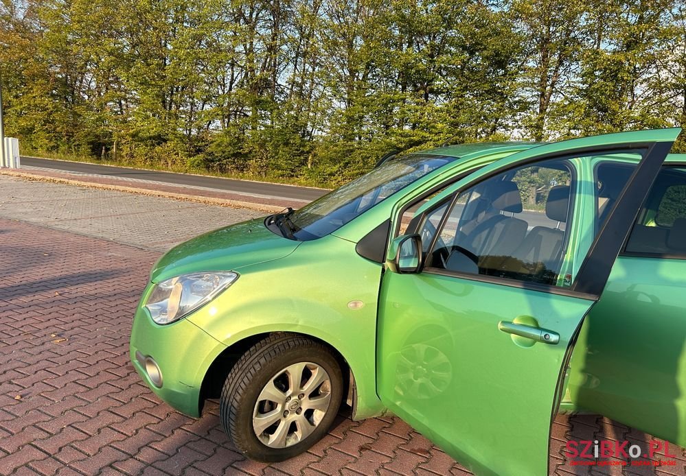 2010' Opel Agila 1.0 photo #4