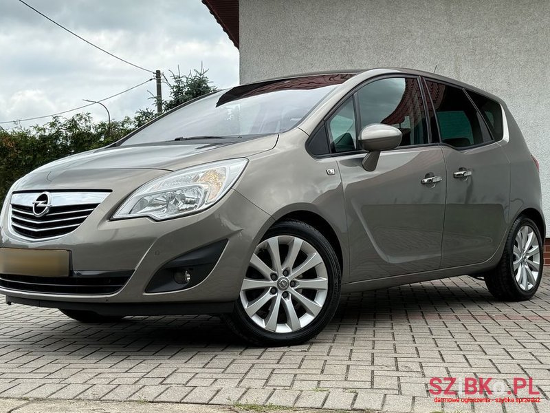 2010' Opel Meriva 1.4 T Cosmo photo #3