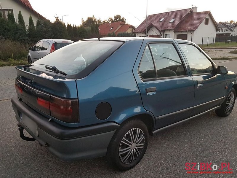 1992' Renault 19 photo #6