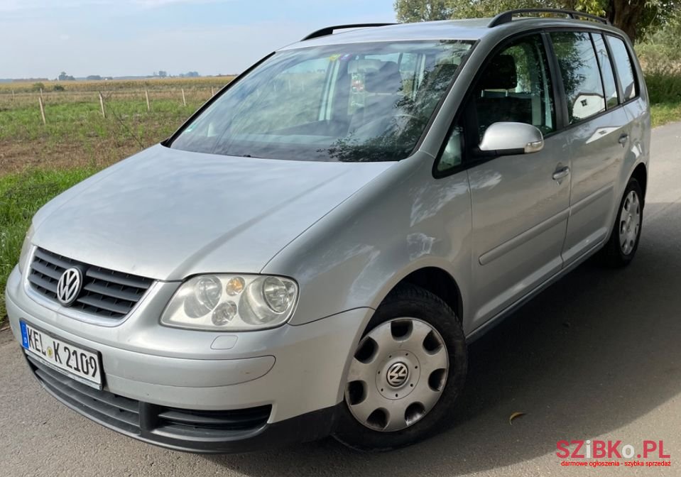 2003' Volkswagen Touran photo #3