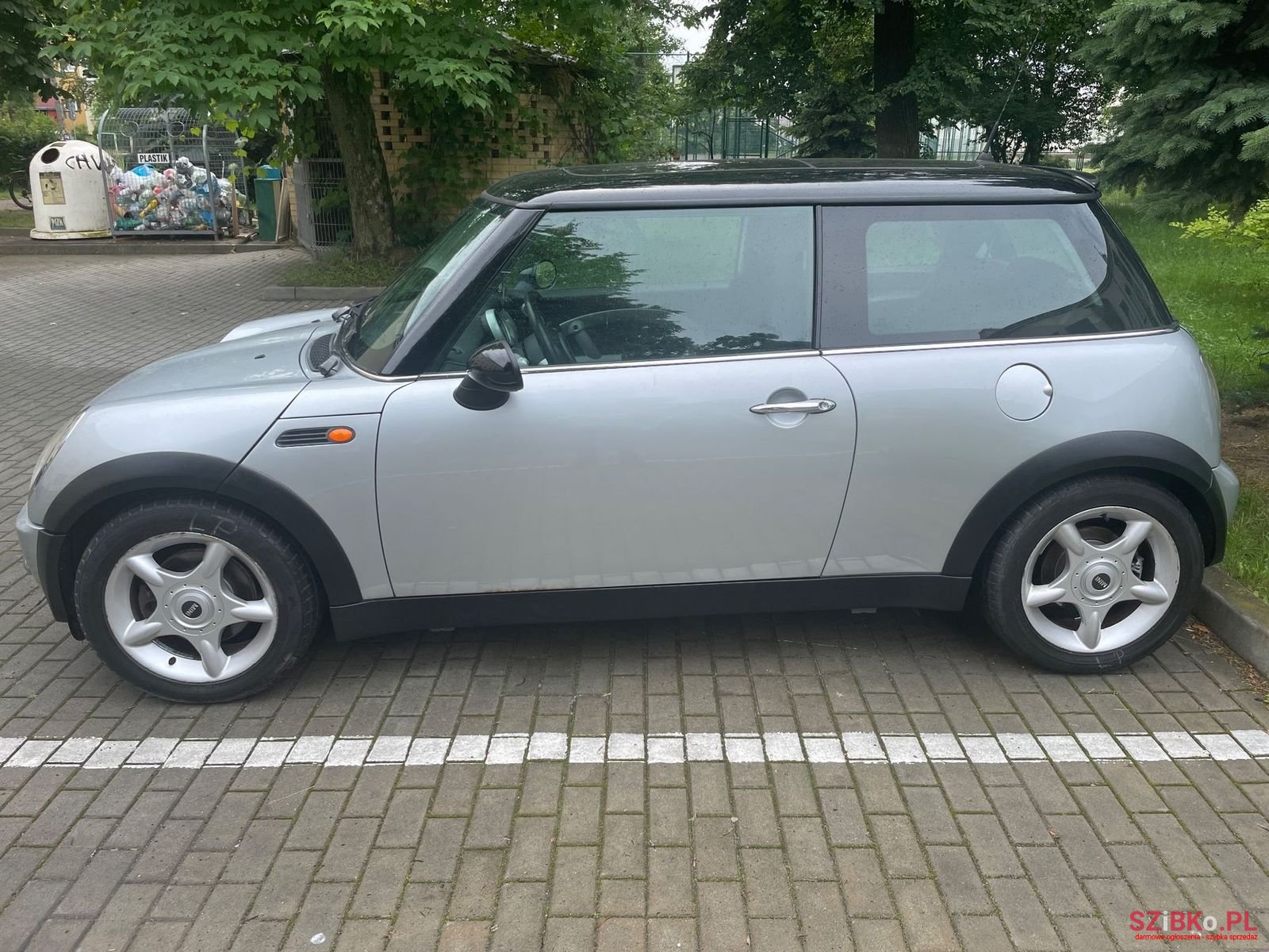 2001' MINI Cooper photo #2