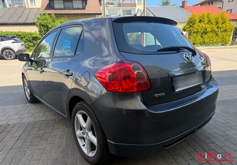 2010' Toyota Auris 1.4 D-4D Premium photo #4