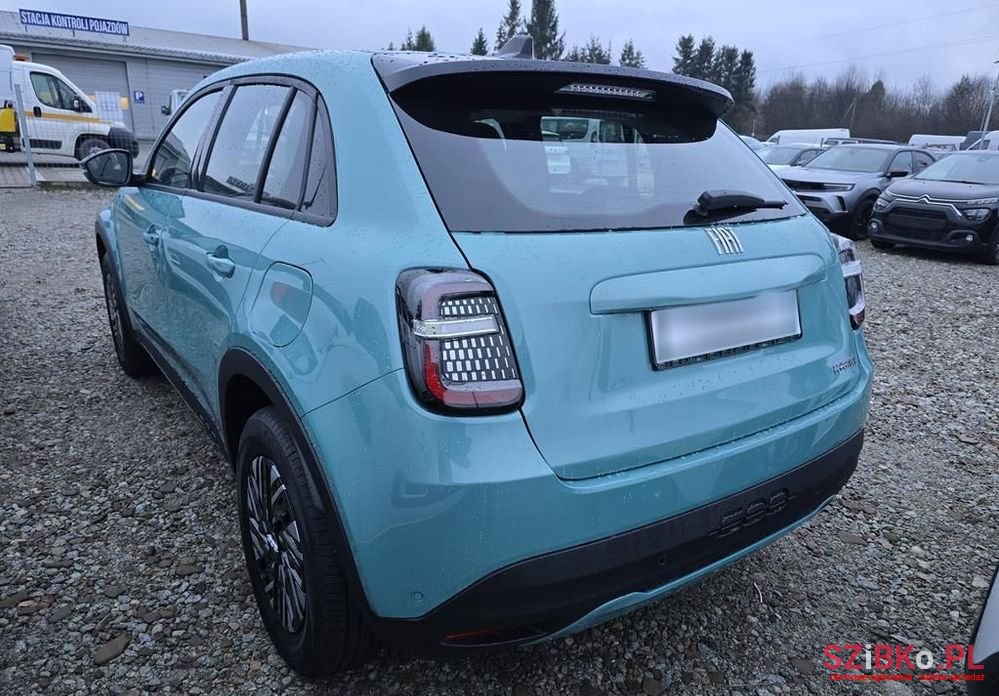 2024' Fiat 600 photo #4