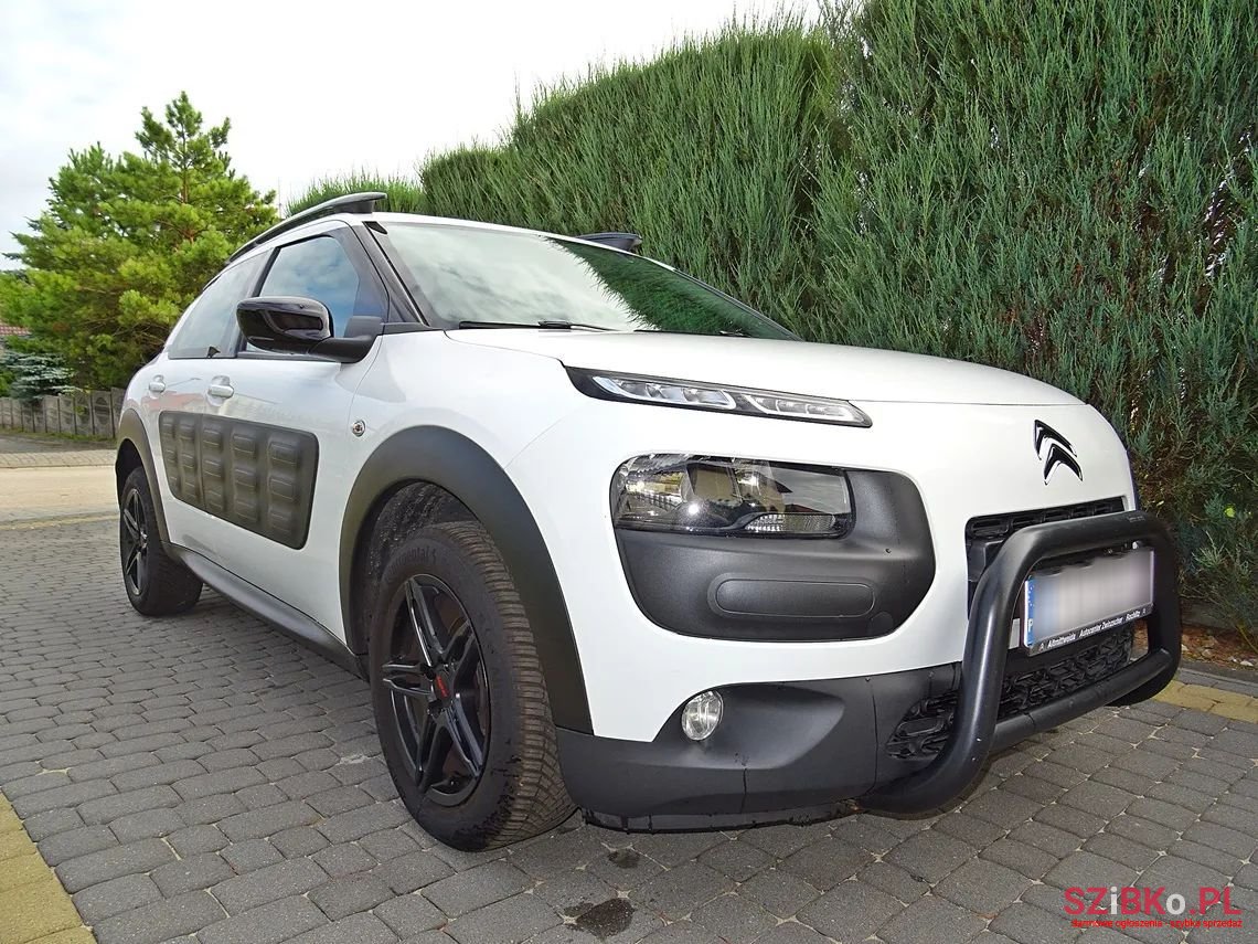 2017' Citroen C4 Cactus photo #2
