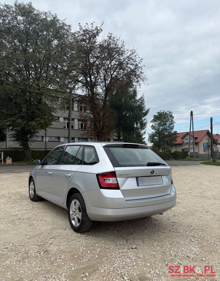 2017' Skoda Fabia 1.0 Tsi Style photo #3