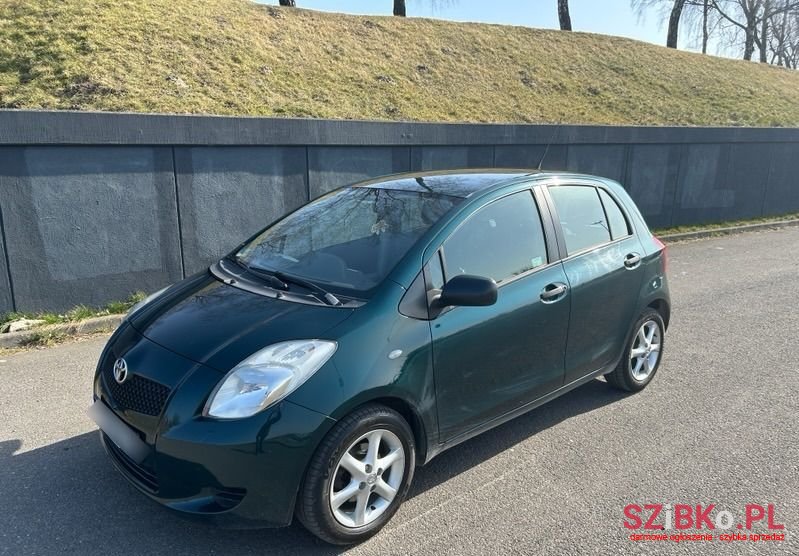 2007' Toyota Yaris 1.3 Luna A/C photo #3