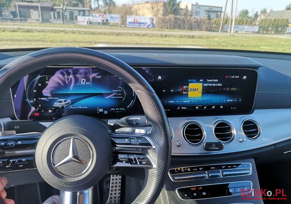 2022' Mercedes-Benz E-Class 220 D 4-Matic Amg photo #3