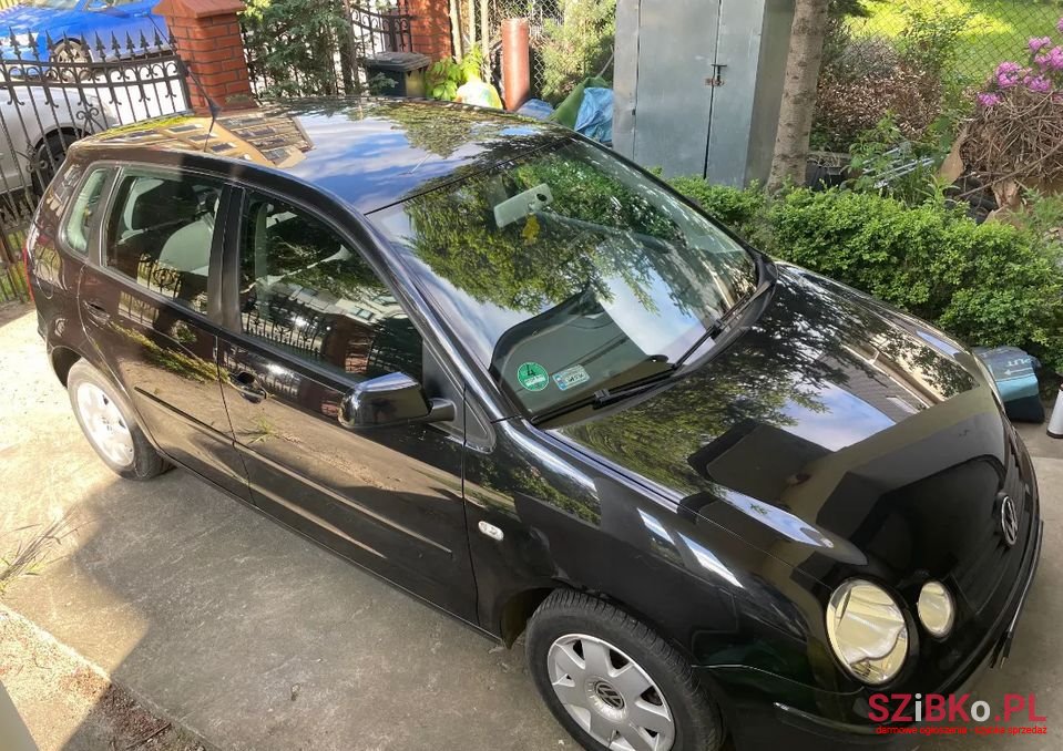 2005' Volkswagen Polo photo #1