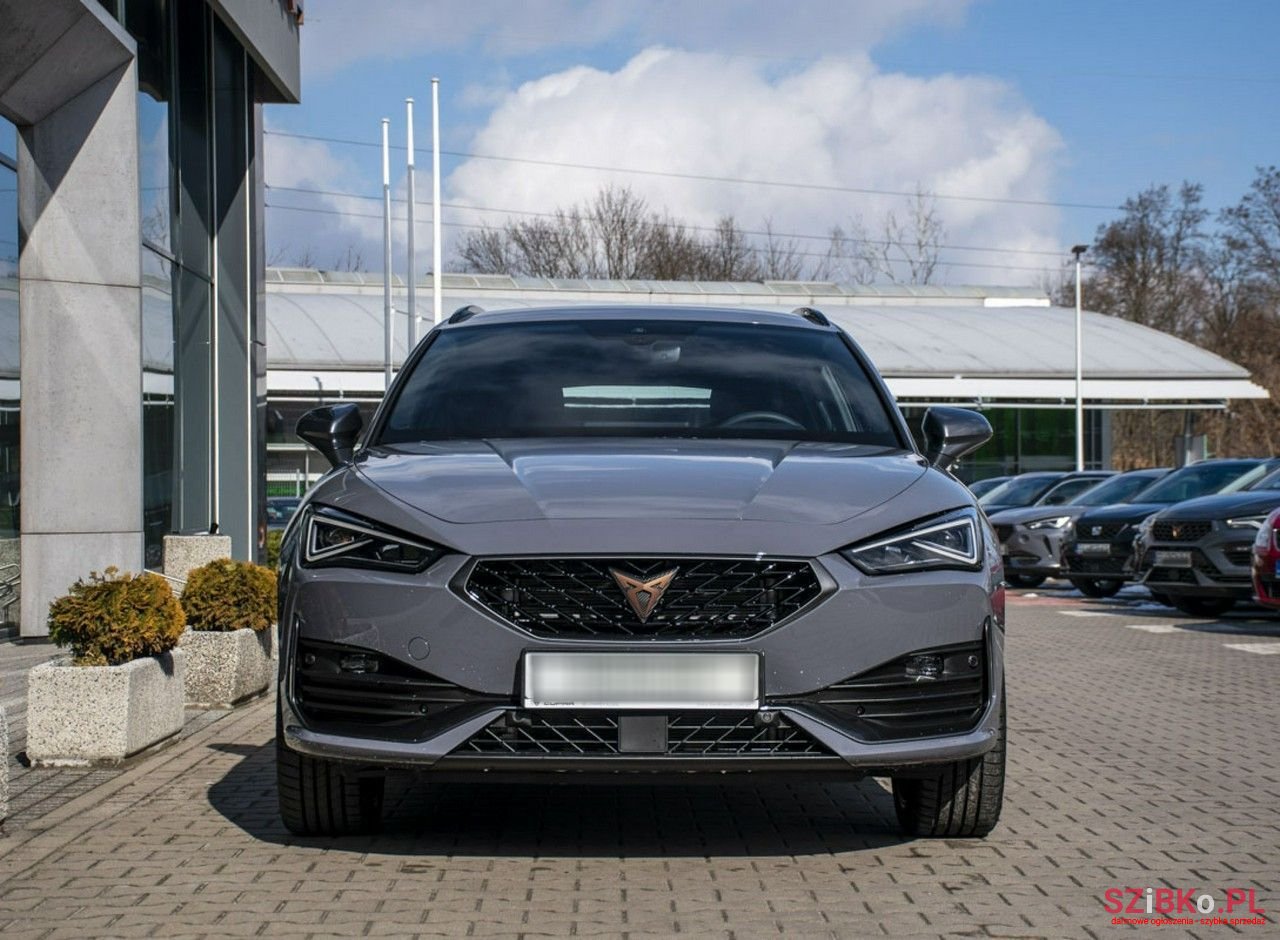 2023' Cupra Leon Sportstourer photo #3