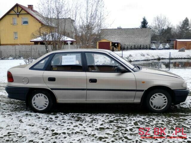 1997' Opel Astra photo #2