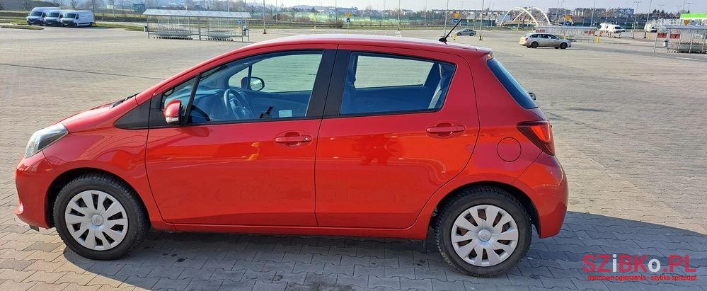 2016' Toyota Yaris 1.33 Active photo #3