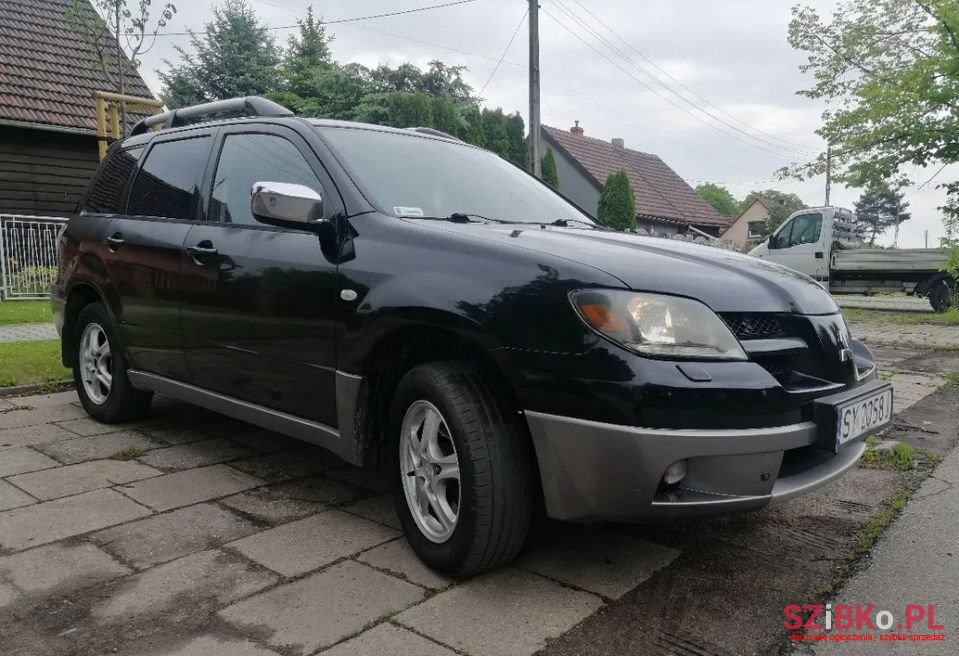 2004' Mitsubishi Outlander photo #3