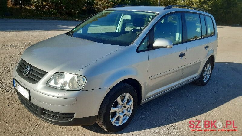 2006' Volkswagen Touran photo #1