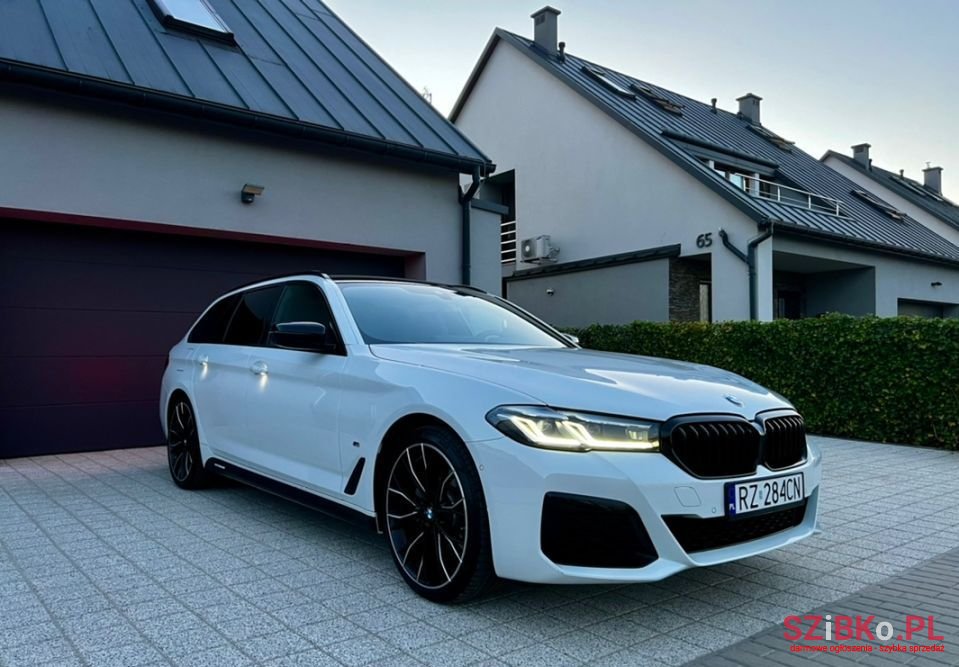 2021' BMW Seria 5 photo #2