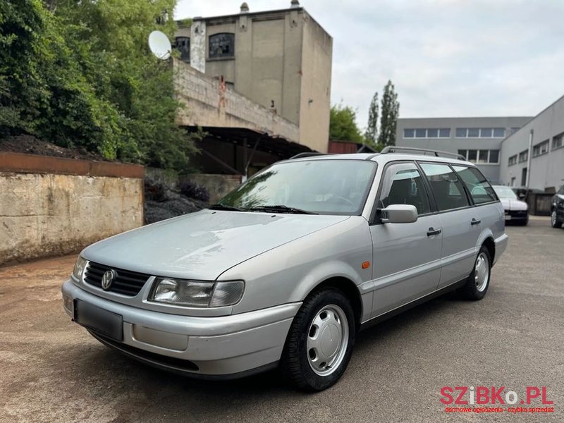 1995' Volkswagen Passat Variant 1.6 Gl photo #4