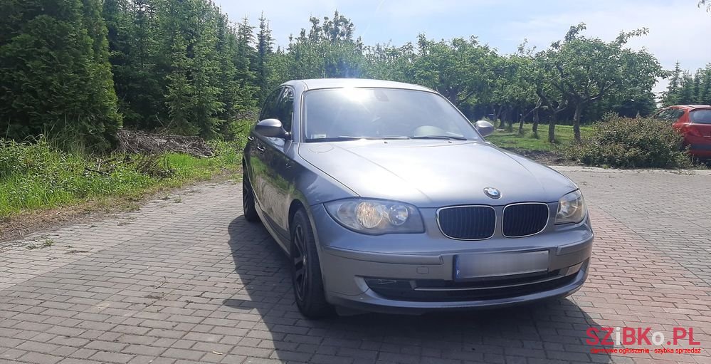 2008' BMW 1 Series photo #2