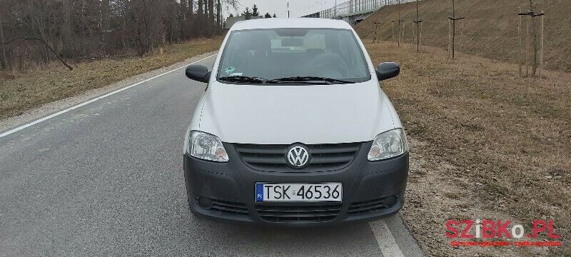 2010' Volkswagen Fox photo #3