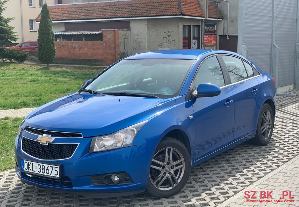 2011' Chevrolet Cruze photo #1