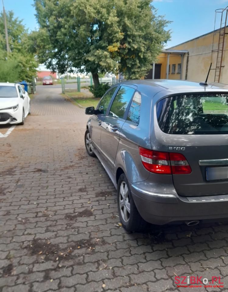 2009' Mercedes-Benz B-Class 180 Cdi photo #3