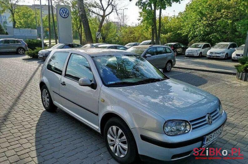 1999' Volkswagen Golf photo #1