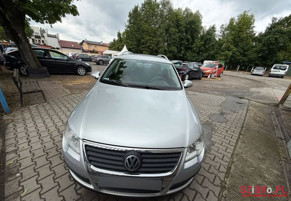 2006' Volkswagen Passat photo #2