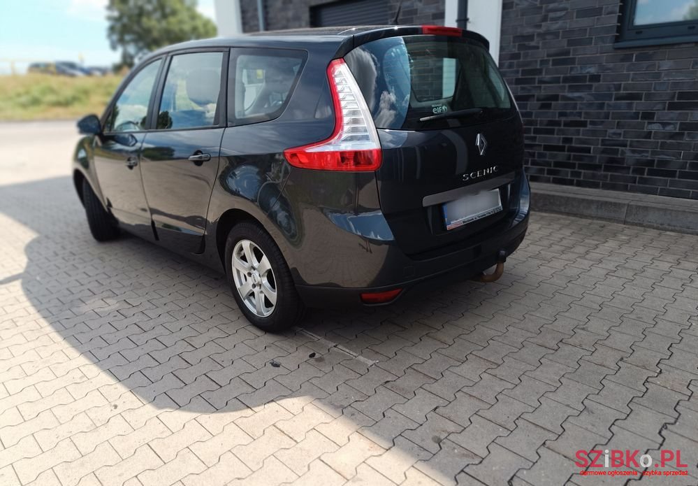 2011' Renault Grand Scenic photo #3