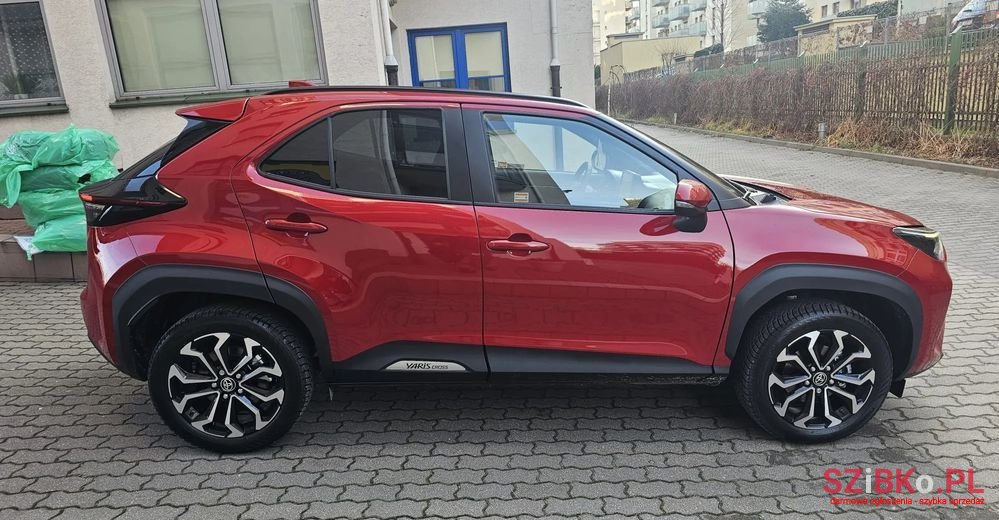 2024' Toyota Yaris Cross Hybrid photo #6