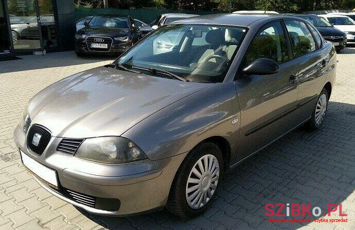 2003' SEAT Cordoba photo #2