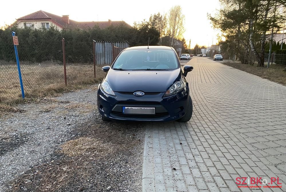 2009' Ford Fiesta photo #1