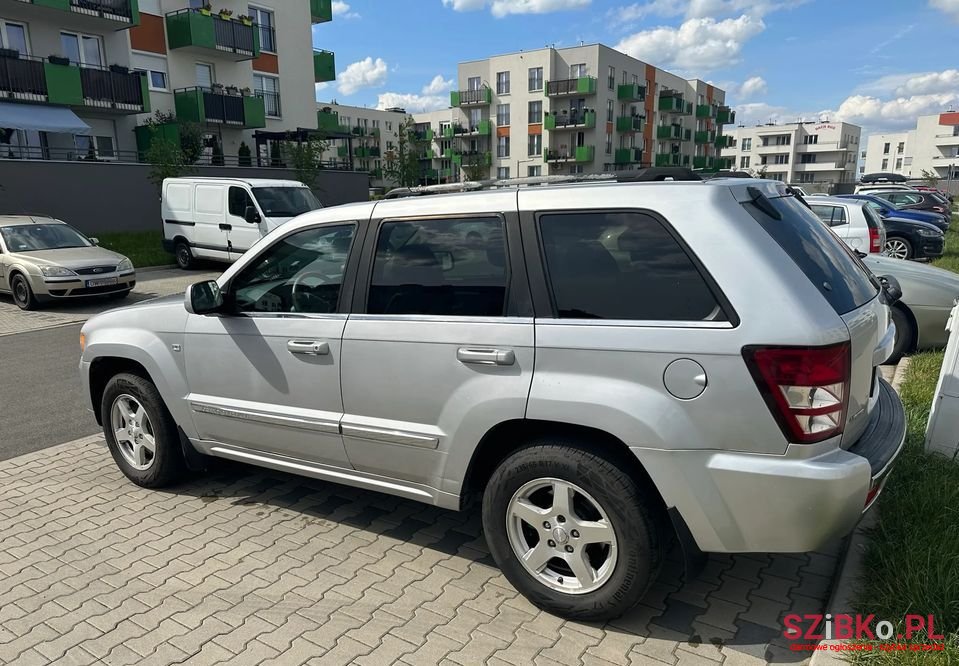 2005' Jeep Grand Cherokee photo #5